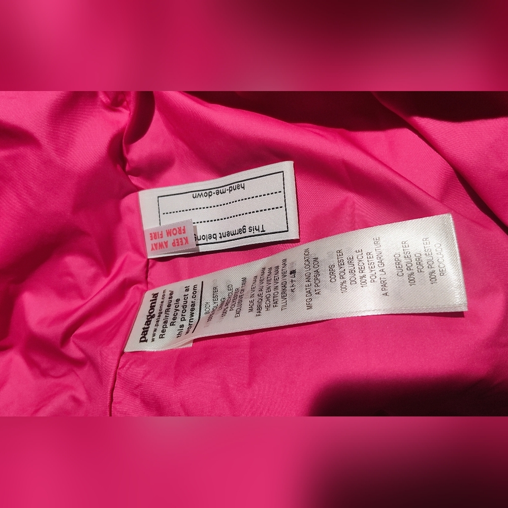 Patagonia Cream Sherpa Vest with Hot Pink Trim - Picture 4 of 10